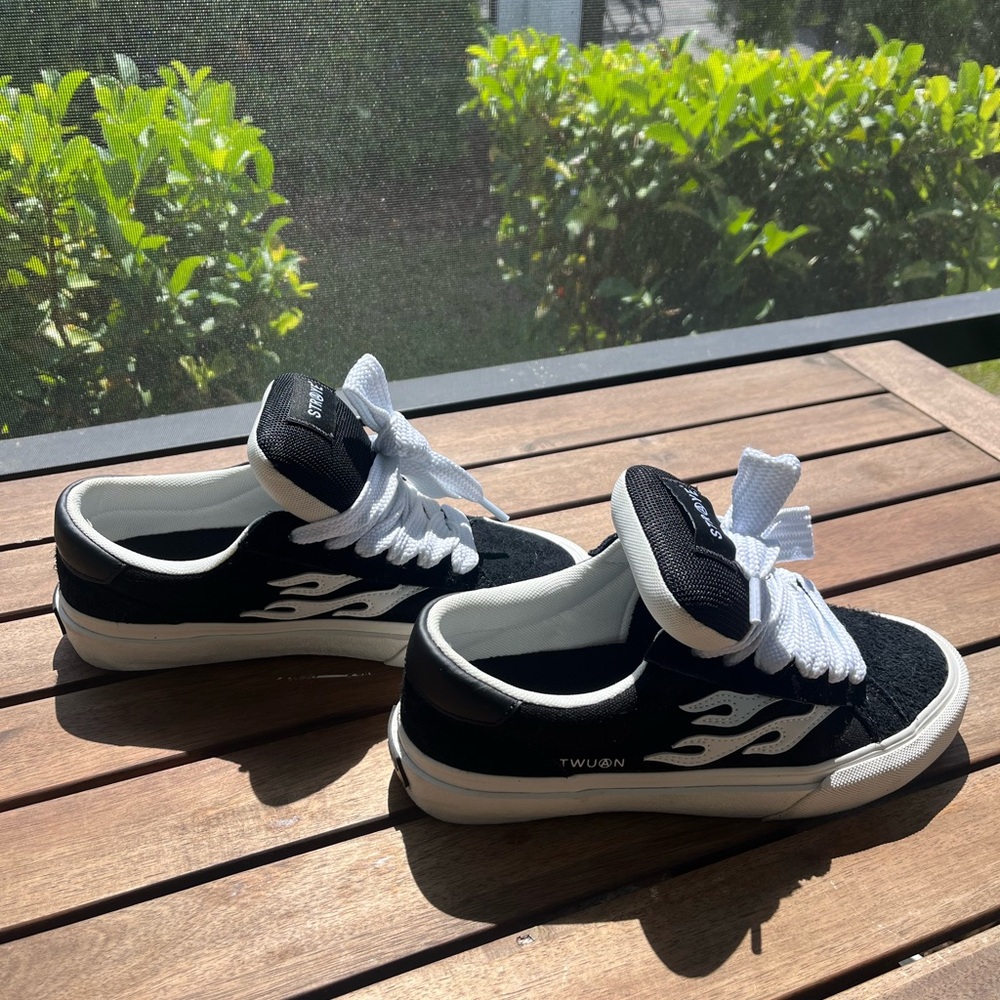 STRAYE Black and White Sneakers with Modern High-Top Design. Worn once!